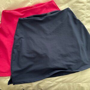 TWO Sage Collective Golf Skorts - NAVY AND PINK - Size S